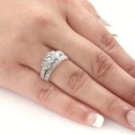 Huitan  New Trendy Set Rings Women Luxury Paved Dazzling Crystal Cubic Zirconia Fashion Wedding Engagement Bridal Jewelry - Image 4